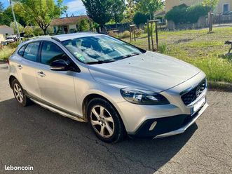 VOLVO V40 CROSS COUNTRY volvo-v40-crosscountry