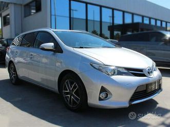 toyota auris touring sports 1.8 hybrid lounge