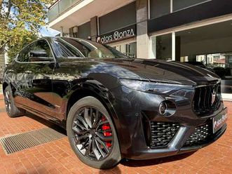 levante 3.0 v6 gransport nerissimo 350cv auto