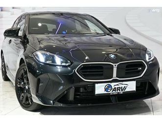bmw serija 1: m135i xdrive-radar-key-led-harman-hud-kam360, 2024 god.