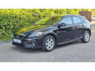 volvo v40 cross country d3 momentum aut.