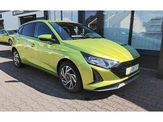 hyundai i20 1.2 navi kamera klimaautom.16'alu uvm.