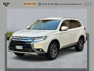 outlander 2.2 instyle plus awd 7p. auto