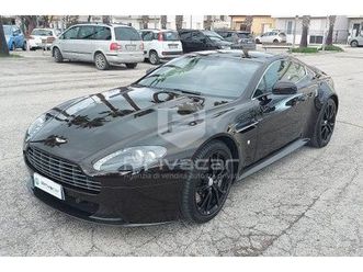 aston martin v8 vantage s coupé
