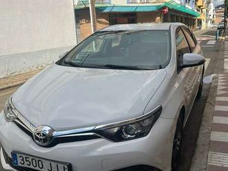 auris touring sports 90d active active
