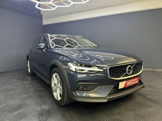 volvo v60 cross country b4 awd*3j.garantie*ahk*pano*