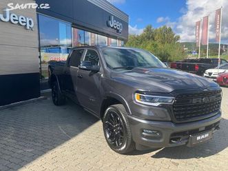 ram 1500 3.0 i6 548k limited black/red