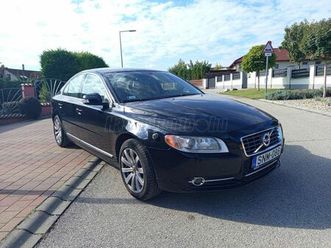 volvo s80 2.0 t kinetic 164km!!! 2010-es. végig szervizelt . limitált kiadás !