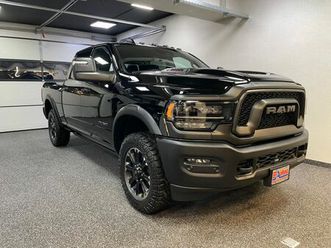 dodge 2500 rebel-6.4-v8-12