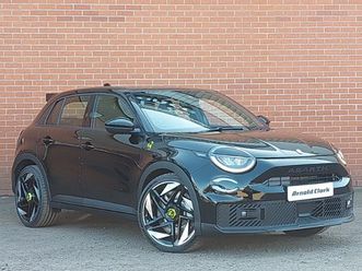 2025 - 175kw 54kwh 5dr auto