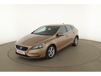 VOLVO V40 D2 volvo-v40-1-6-d2-momentum-business-powershift-6