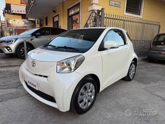 toyota iq 1.0 cvt trend automatica - 2012