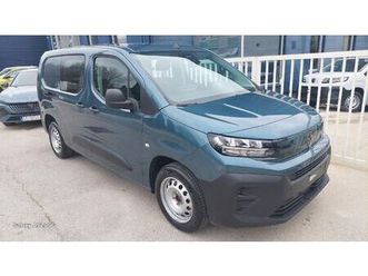 peugeot partner cabin crew - 5 sjedala, kamera, 2025 god.