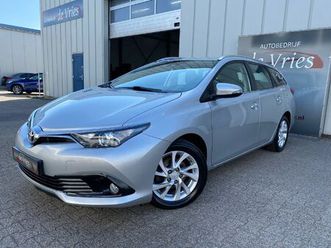 toyota auris touring sports 1.2t aspiration clima / cruise / camera / lmv