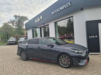 kia proceed 1,6 t-gdi 7dct gt + premium pack + panorama pack + safety pack