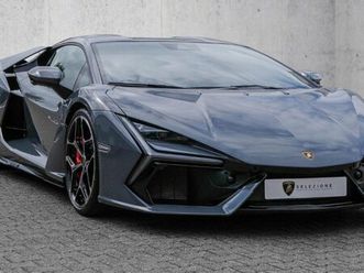 lamborghini revuelto