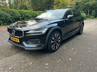 volvo v60 cross country - 2.0 t5 awd pro 250pk acc hud pano 360 graden