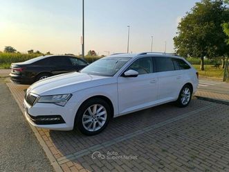 skoda superb 2022 station wagon 2.0 tdi 150cv