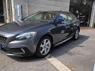 v40 cross country d2 1.6 momentum