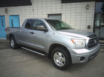2011 toyota tundra sr5