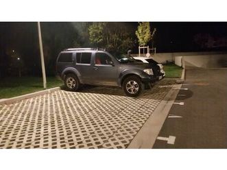 nissan pathfinder 2.5 dci 174 ch confort a