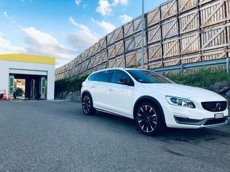 volvo v60 cc t5 in top zustand