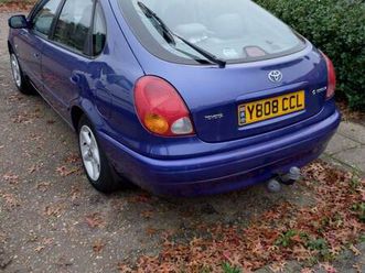 *** breaking *** toyota corolla calida 1.4 vvti. many parts still available