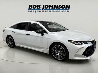 2019 toyota avalon xse