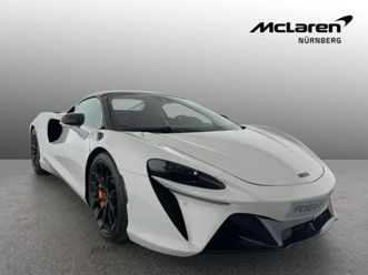 mclaren artura spider