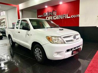 toyota hilux 2.5 d-4d ce