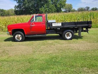 GMC TERRAIN gmc-v-3500-sierra-sl-4x4-with-flatbed