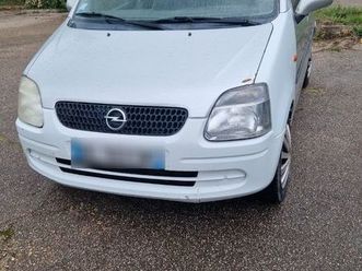 vends véhicule opel agila 1200 à débattre
