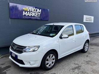 dacia sandero 0.9 tce 90ch lauréate - suivi d'entretien complet renault