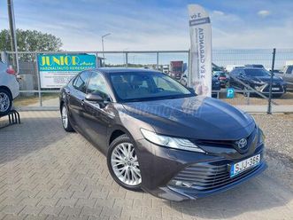 toyota camry 2.5 hybrid executive vip cvt ::mo.i::1.tulaj::93.700km::full::világos bőr::