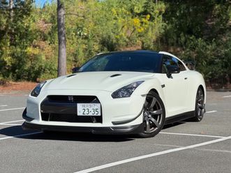 2009 nissan gt-r