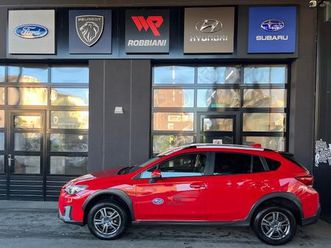 xv 2.0 e-boxer luxury awd lineartronic