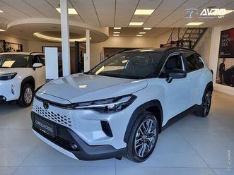 toyota corolla cross 2.0 hev style bi-tone