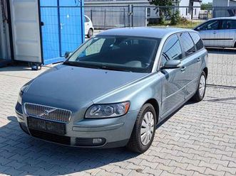 volvo v50 1,8 momentum *klima*ahk*pickerl neu*
