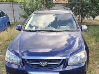 vând kia cerato 1.5 crdi targu jiu
