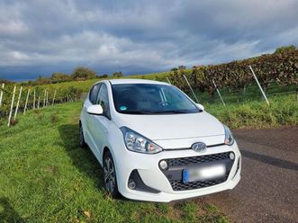 hyundai i10 1.2 yes! plus inkl. winterreifen + hu 2027