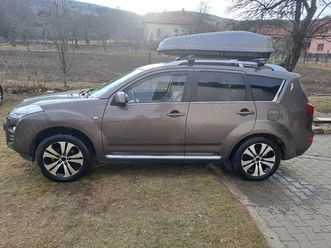 vând peugeot 4007