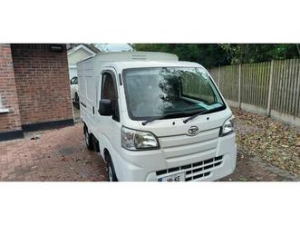 2018 daihatsu hijet panel van