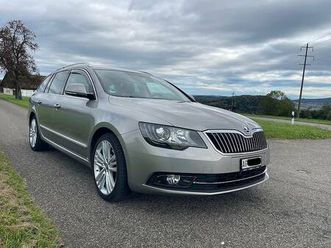 skoda superb combi 2.0 tdi elegance 4x4 dsg aus 1. hand canton argovie - tutti.ch