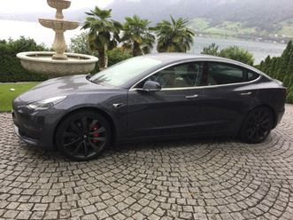 model s 90 d 525 ps allradantrieb autopilot panoramaschiebedach premiumsound ausgezeichnete batterie ab mfk