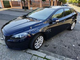 volvo v40 2.0 d3 momentum