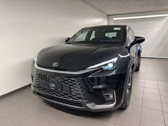 lexus lbx 1.5 hybrid relax awd: réserver un essai sur route !