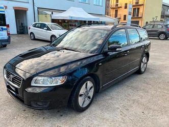 volvo v50 1.6 momentum d drive