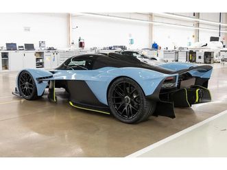 2024 aston martin valkyrie