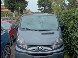 renault trafic 9 posti