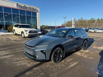 new 2025 toyota crown signia limited